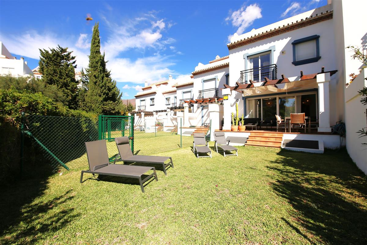 						Townhouse  Semi Detached
																					for rent
																			 in Estepona
					