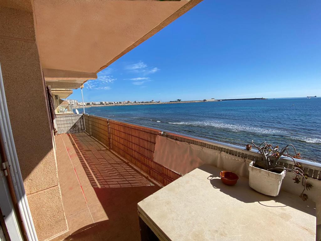 This Magnificent Front Line Mezzanine Apartment offers you spectacular sea views located in a privil, Spain