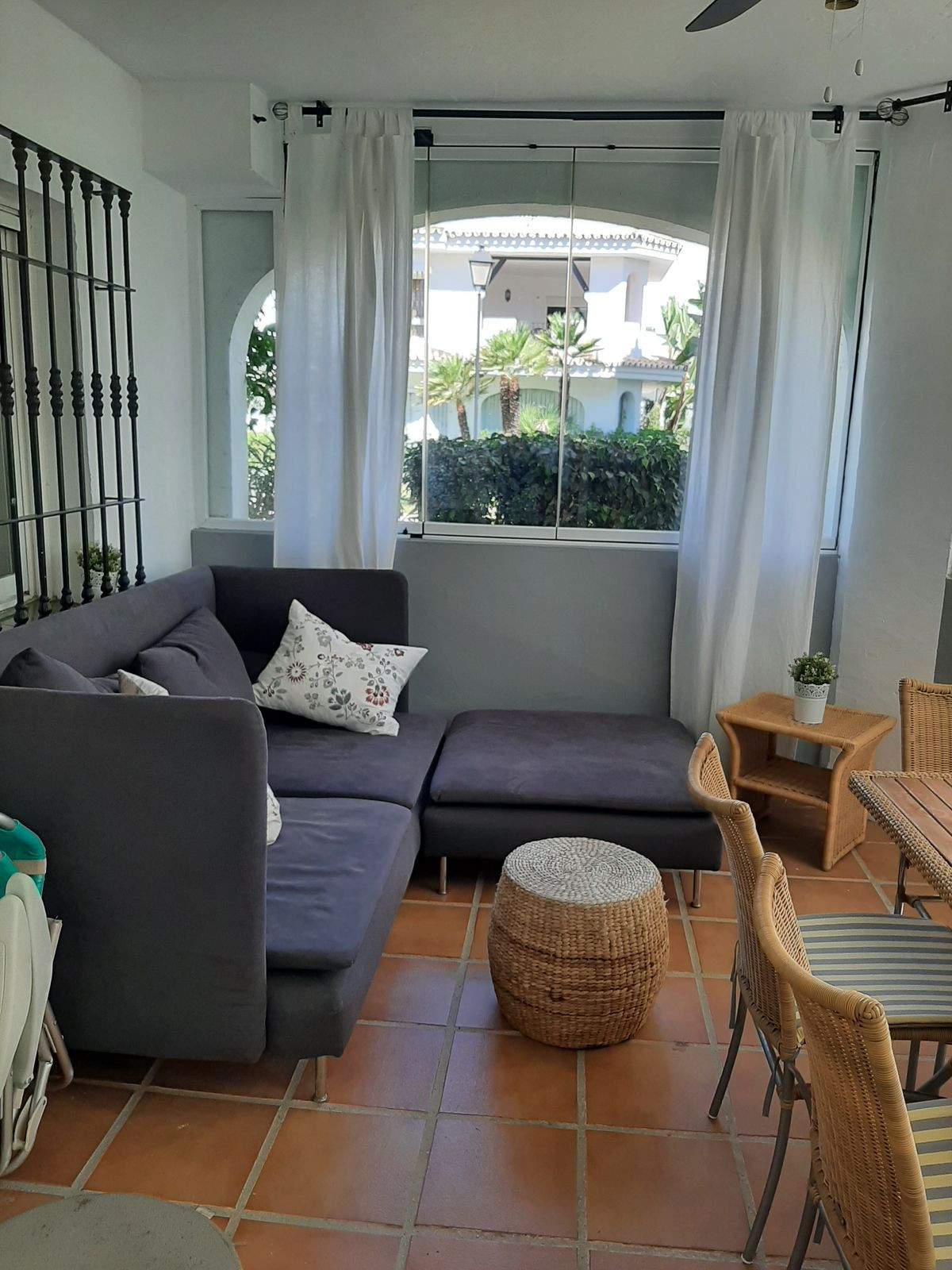 Apartamento Planta Baja en Nueva Andalucía, Costa del Sol
