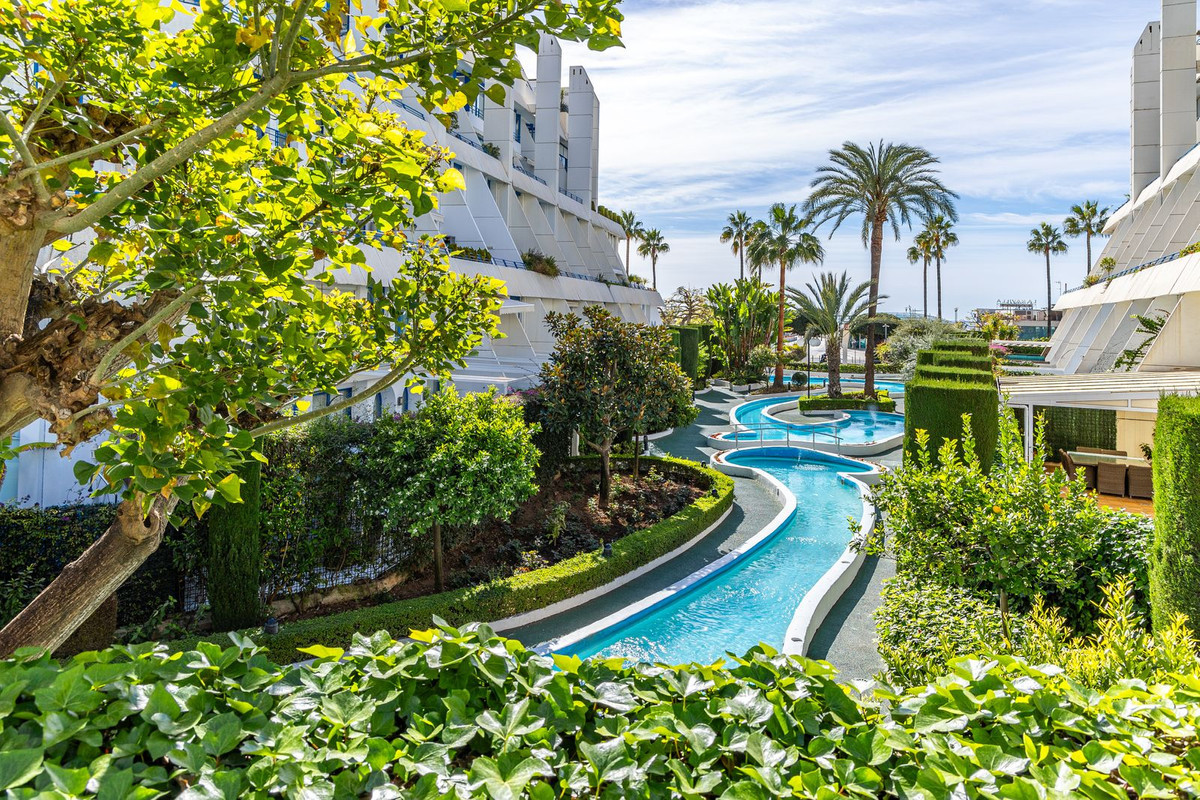 						Apartamento  Dúplex
													en venta 
																			 en Marbella
					