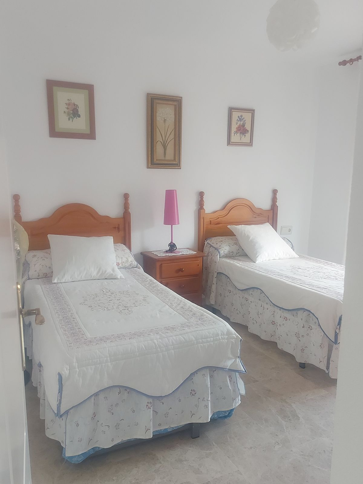 3 Dormitorio Chalet en Venta, San Luis de Sabinillas