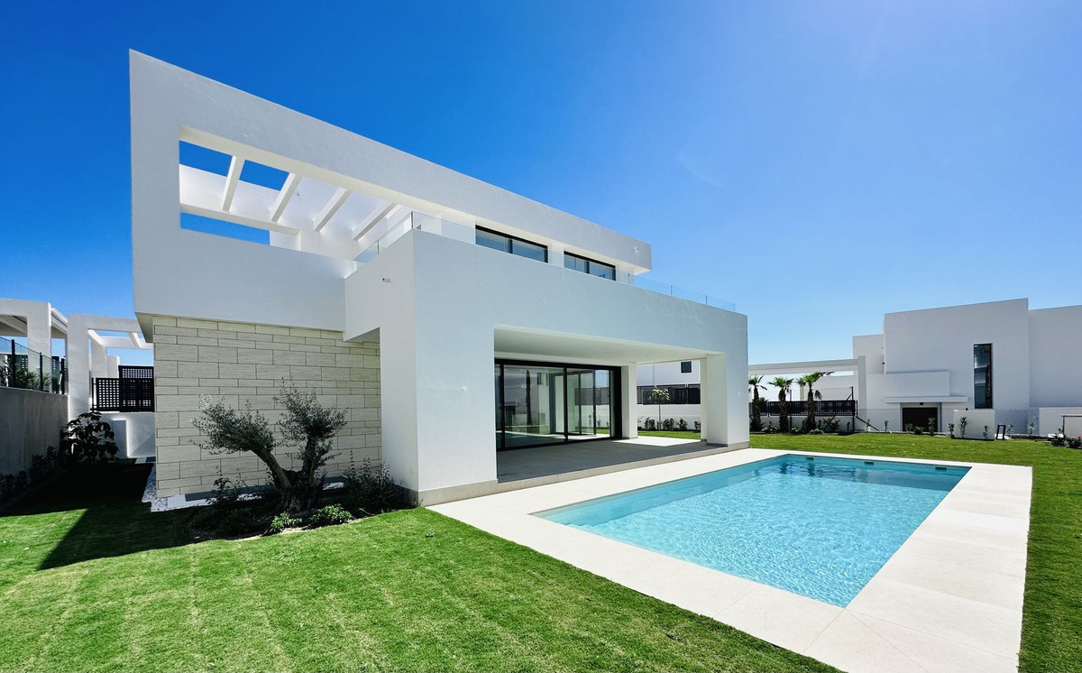 Villa - Chalet en venta en Río Real, Costa del Sol