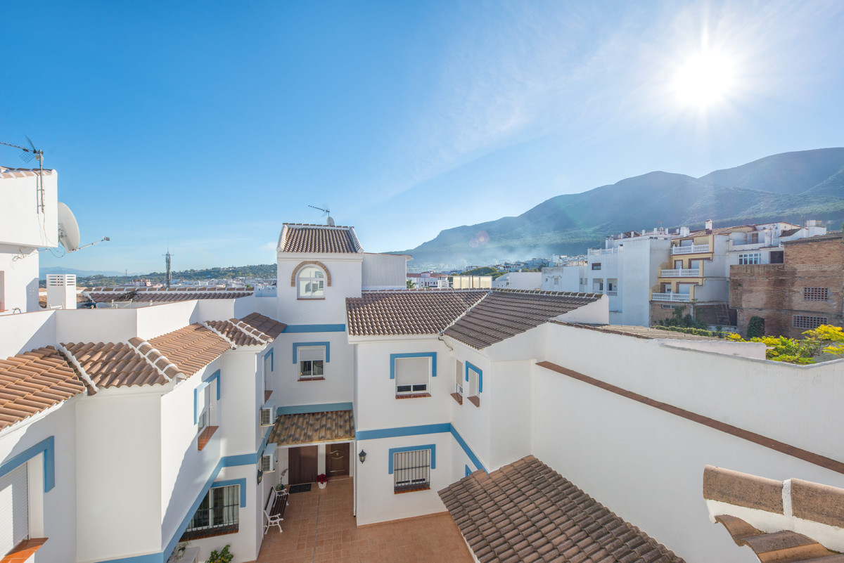Nice and spacious townhouse located in the heart of the historical center of Alhaurin el Grande, Los, Spain