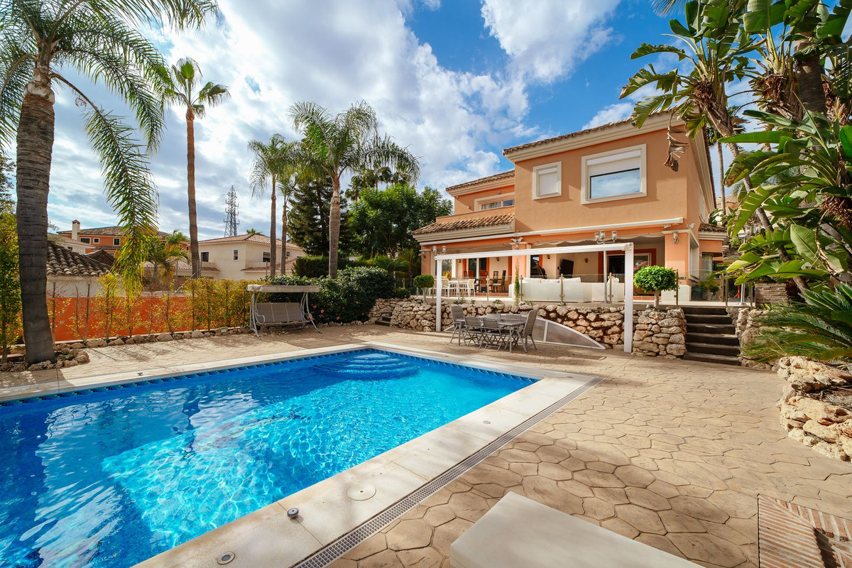 Villa zu verkaufen in Marbella R3978418