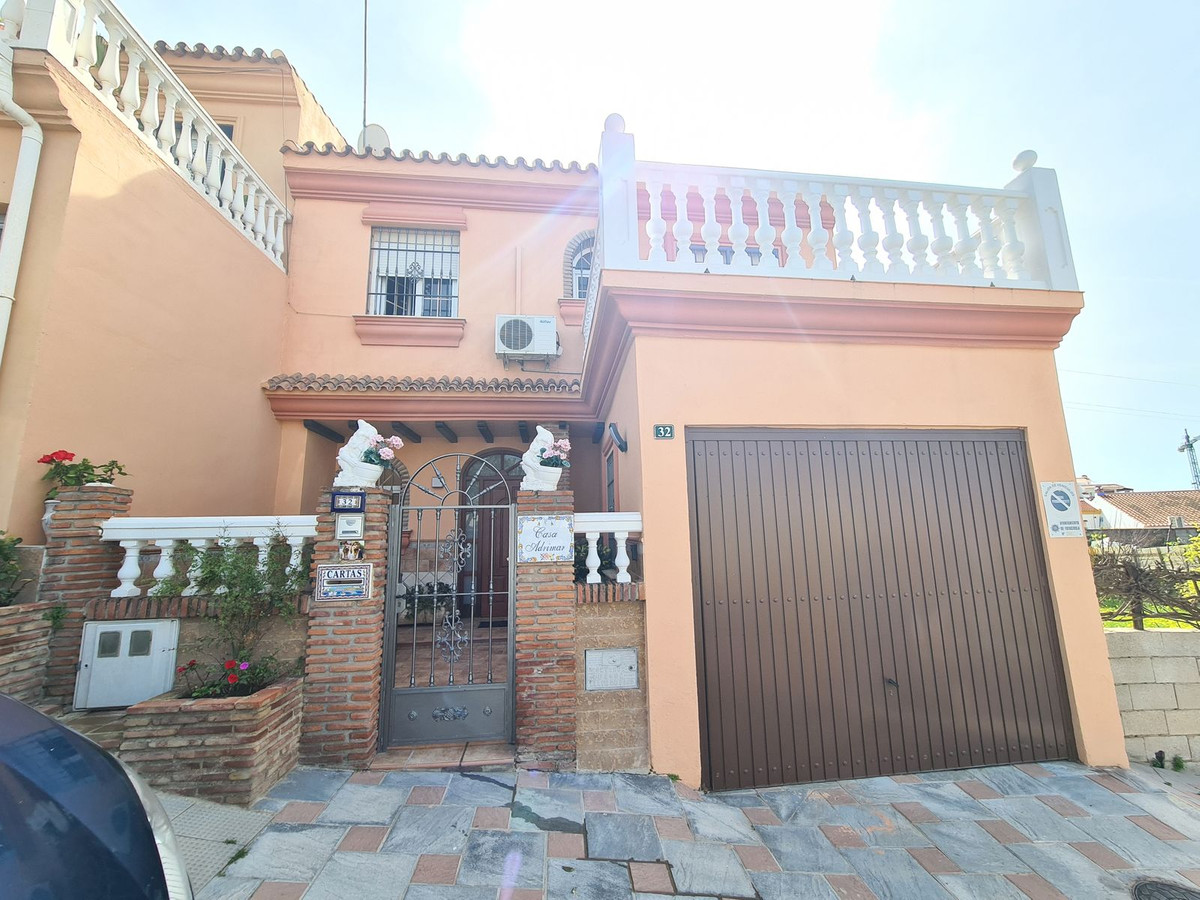 Villa te koop in Los Pacos R4272124