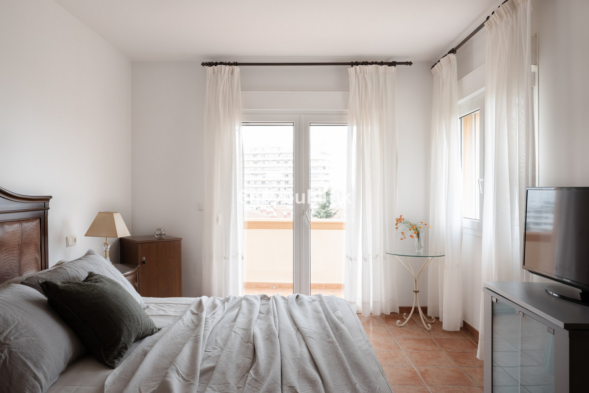 5 bedroom Villa For Sale in Torrequebrada, Málaga - thumb 18