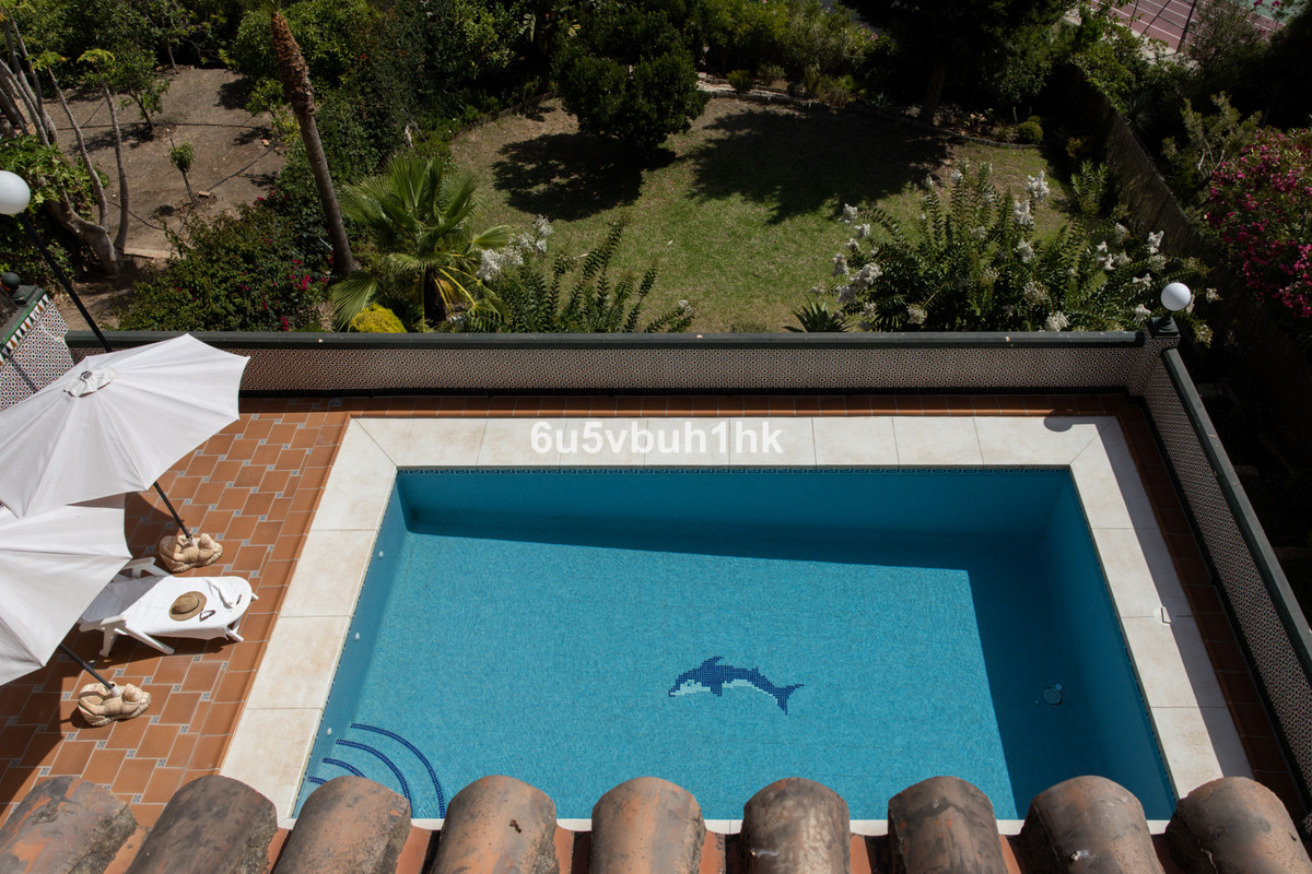 5 bedroom Villa For Sale in Torrequebrada, Málaga - thumb 4