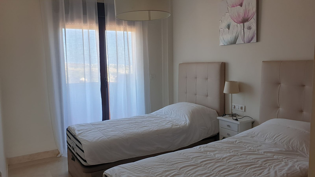 3 bedroom Villa For Sale in Estepona, Málaga - thumb 33