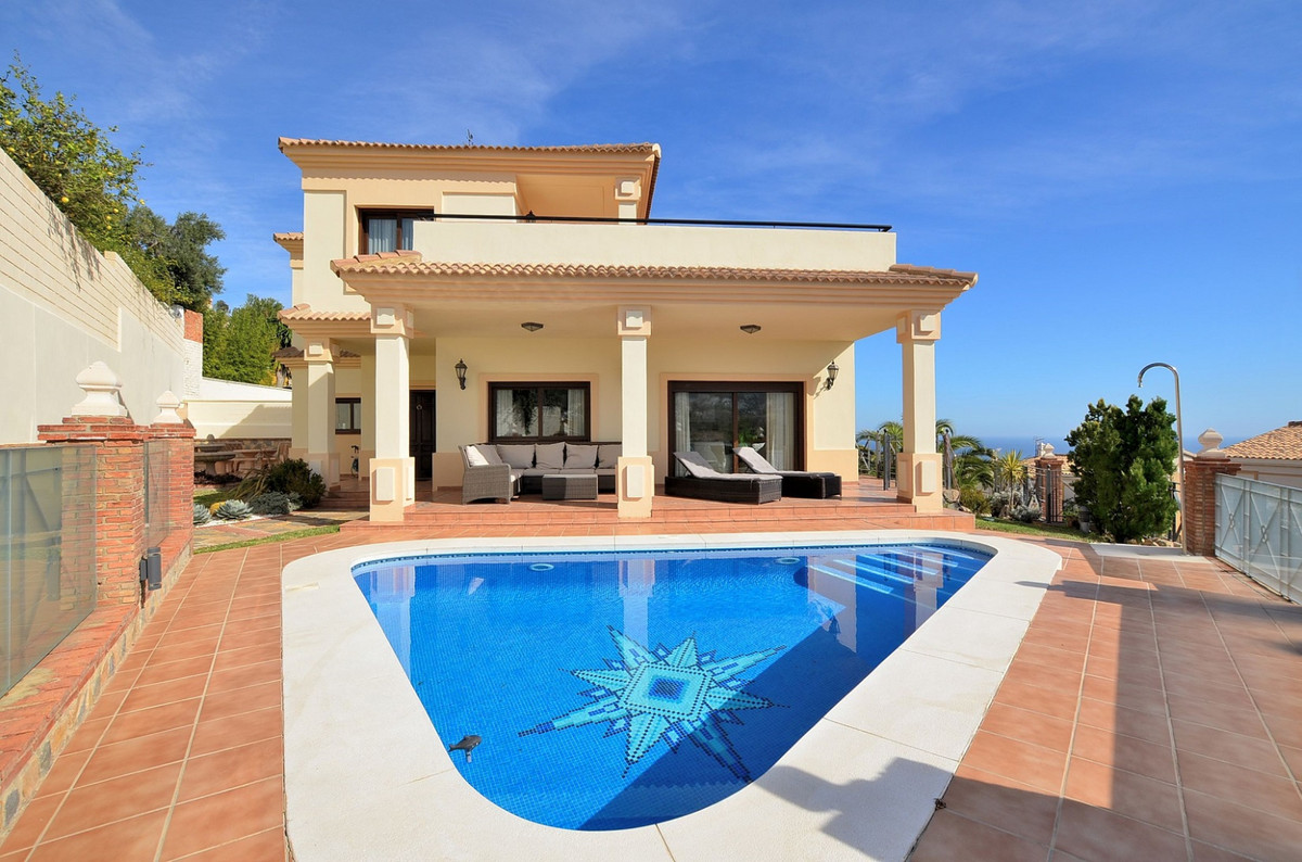 						Villa  Detached
													for sale 
																			 in Arroyo de la Miel
					