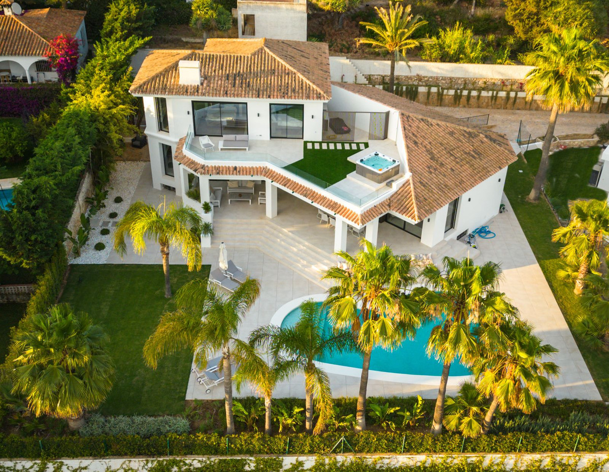 						Villa  Detached
													for sale 
																			 in Carib Playa
					