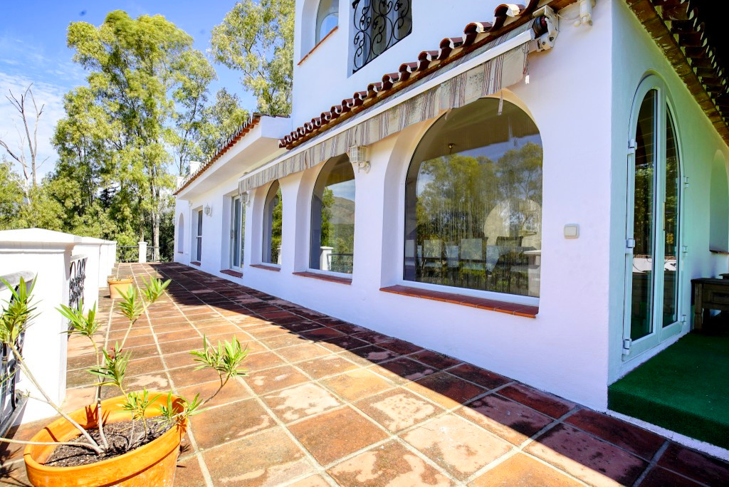 4 Bedroom Detached Villa For Sale Estepona