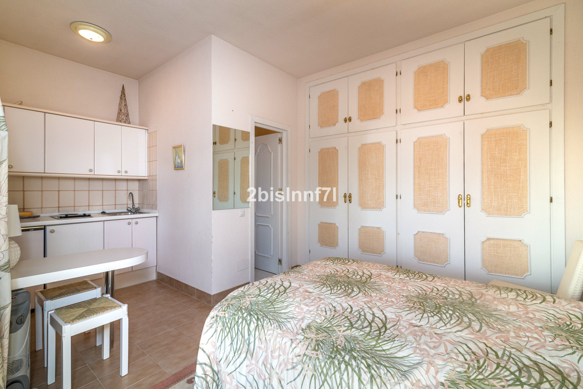 3 bedroom Villa For Sale in Elviria, Málaga - thumb 29