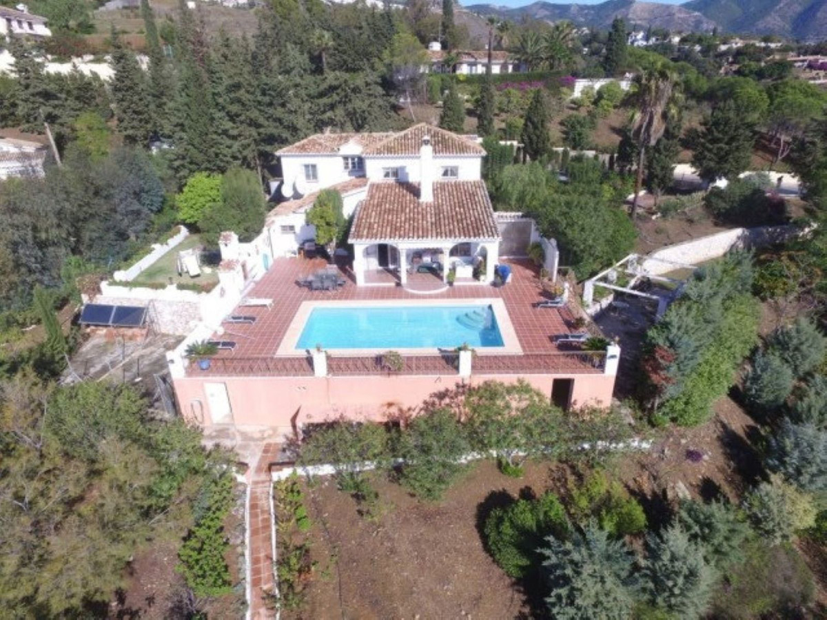 5 bedroom Villa For Sale in Mijas, Málaga