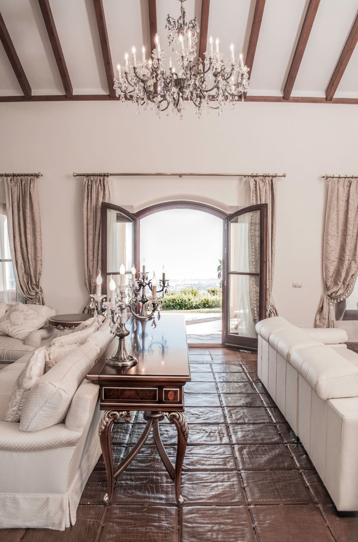 6 Bedroom Villa For Sale - La Zagaleta, Benahavis