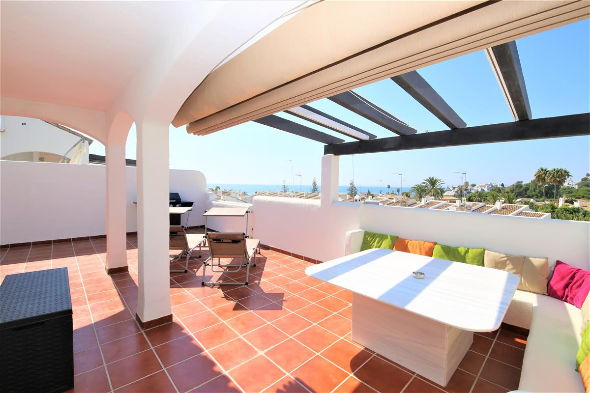 						Apartment  Middle Floor
																					for rent
																			 in Estepona
					