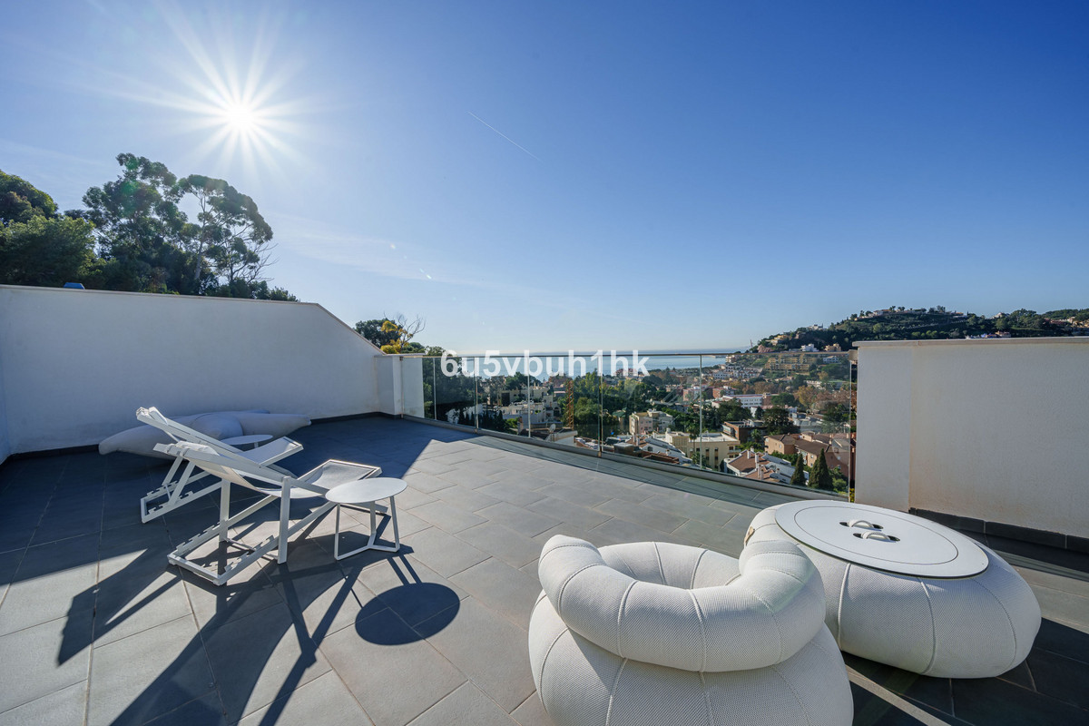 						Apartment  Penthouse
													for sale 
																			 in Málaga
					