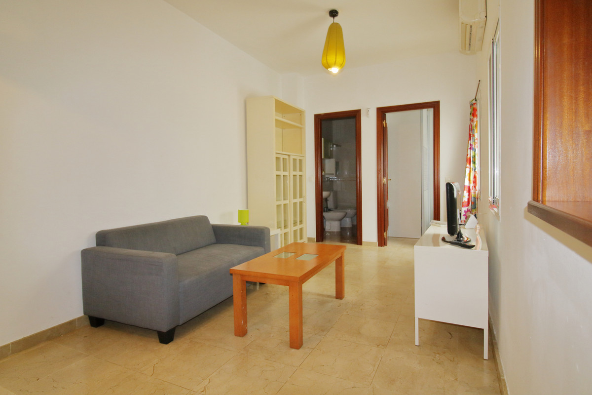 1 Bedroom Middle Floor Apartment For Sale Las Lagunas, Costa del Sol - HP4133698
