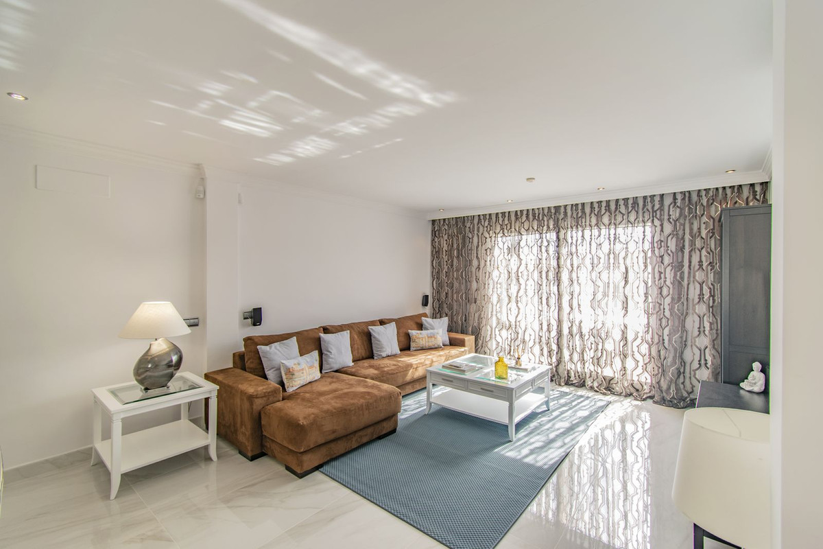 1 bedroom Apartment For Sale in Nagüeles, Málaga - thumb 4