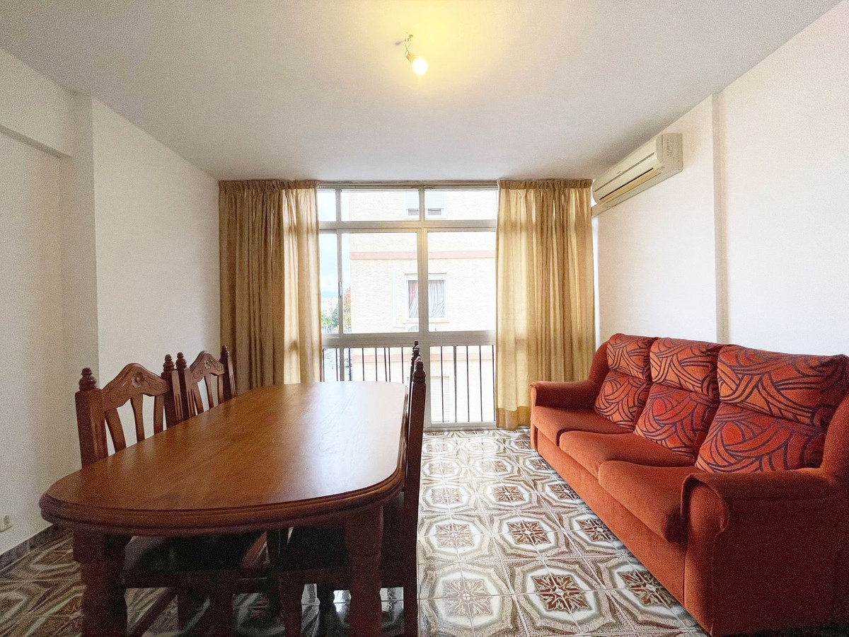 3 bed Apartment for sale in Fuengirola