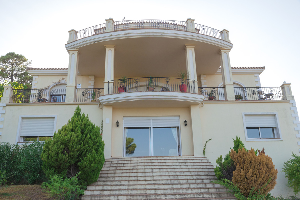 Villa Detached in Estepona, Costa del Sol
