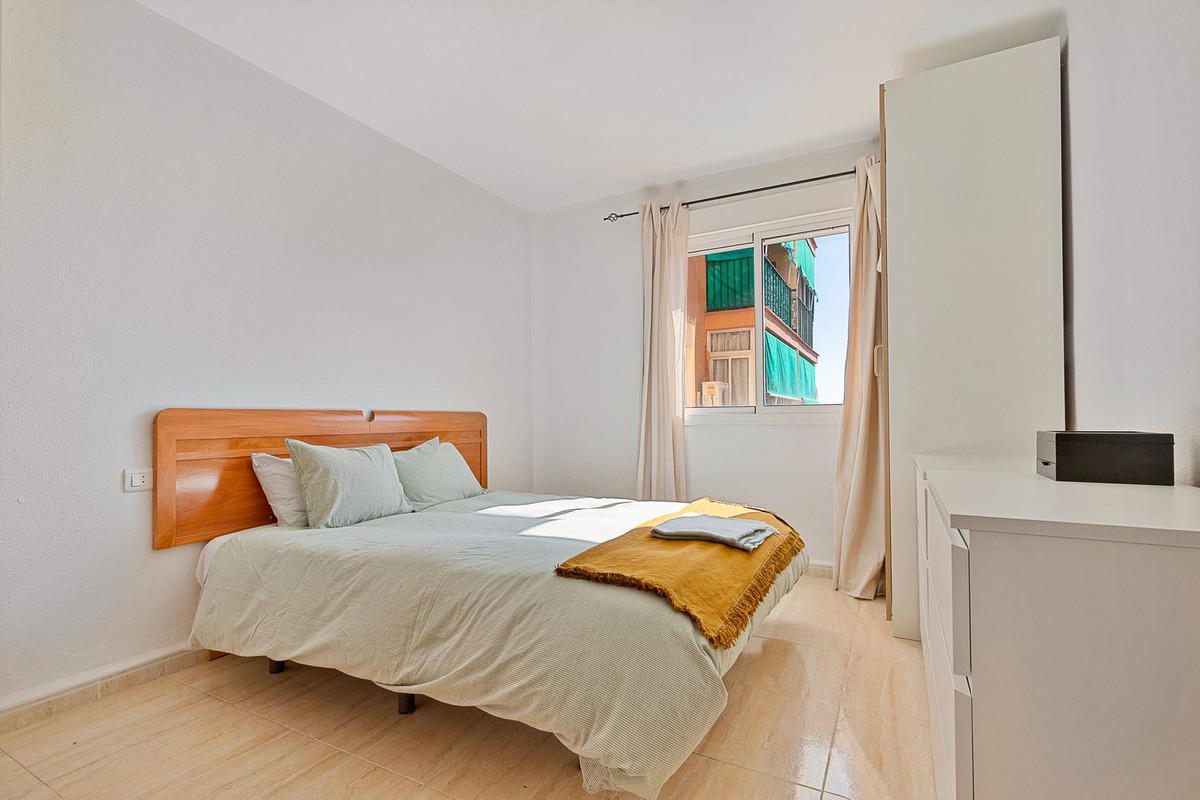 3 Bedroom Middle Floor Apartment For Sale Fuengirola