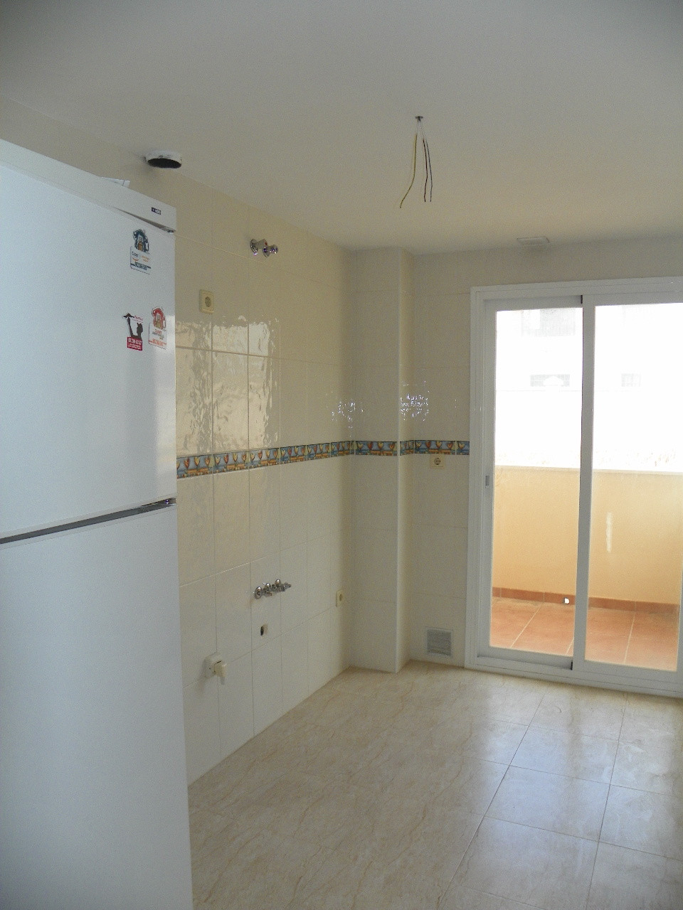 Excellent opportunity to acquire a wonderful top floor apartment close to the center of the village of Alhaurin El Grande.