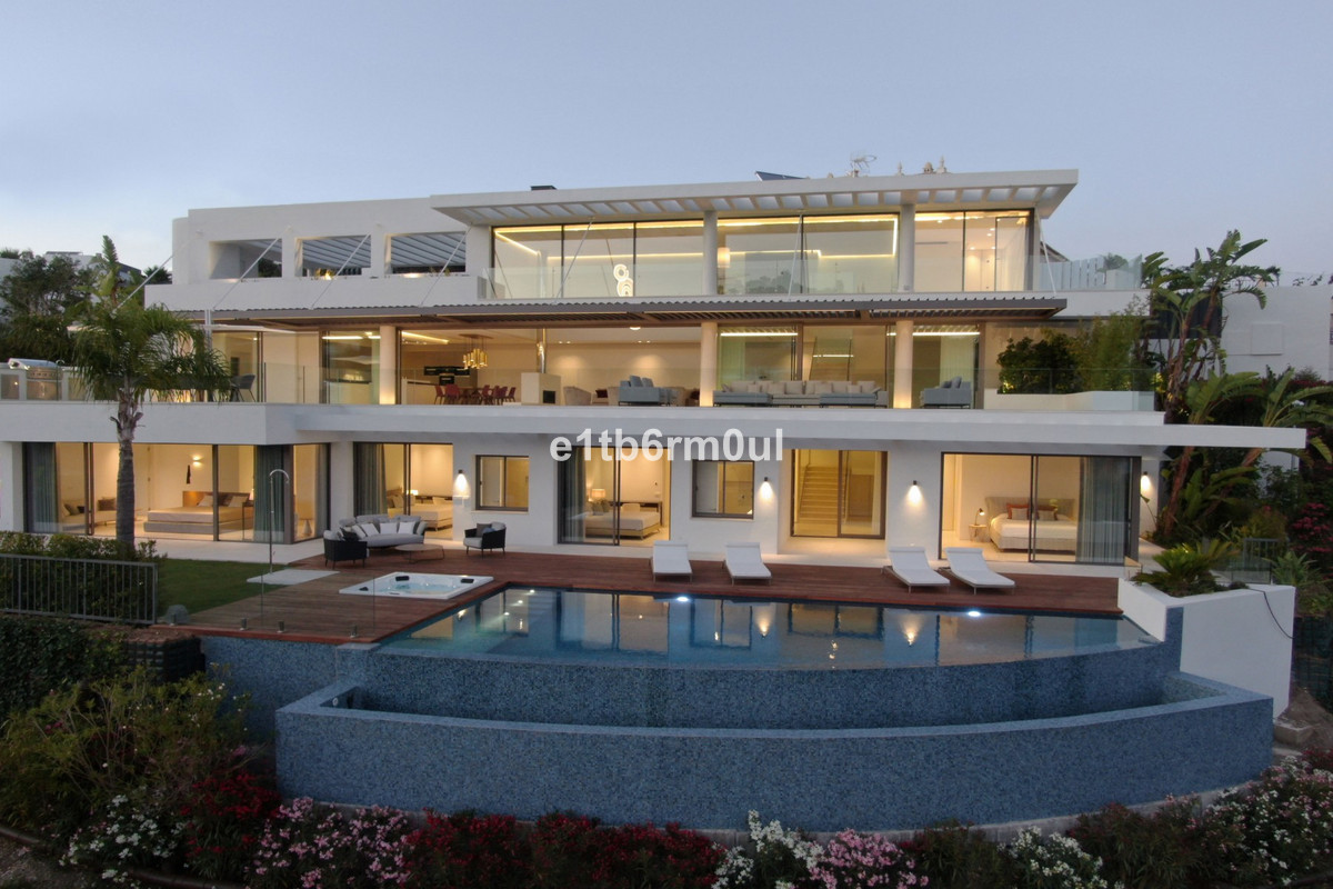 Villa te koop in La Quinta R4295698