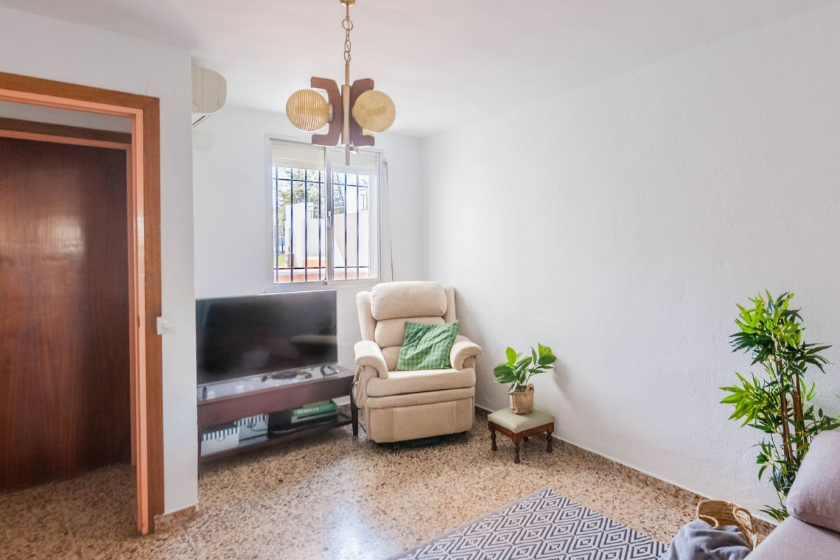 8 bedroom Villa For Sale in Puerto de la Torre, Málaga - thumb 37