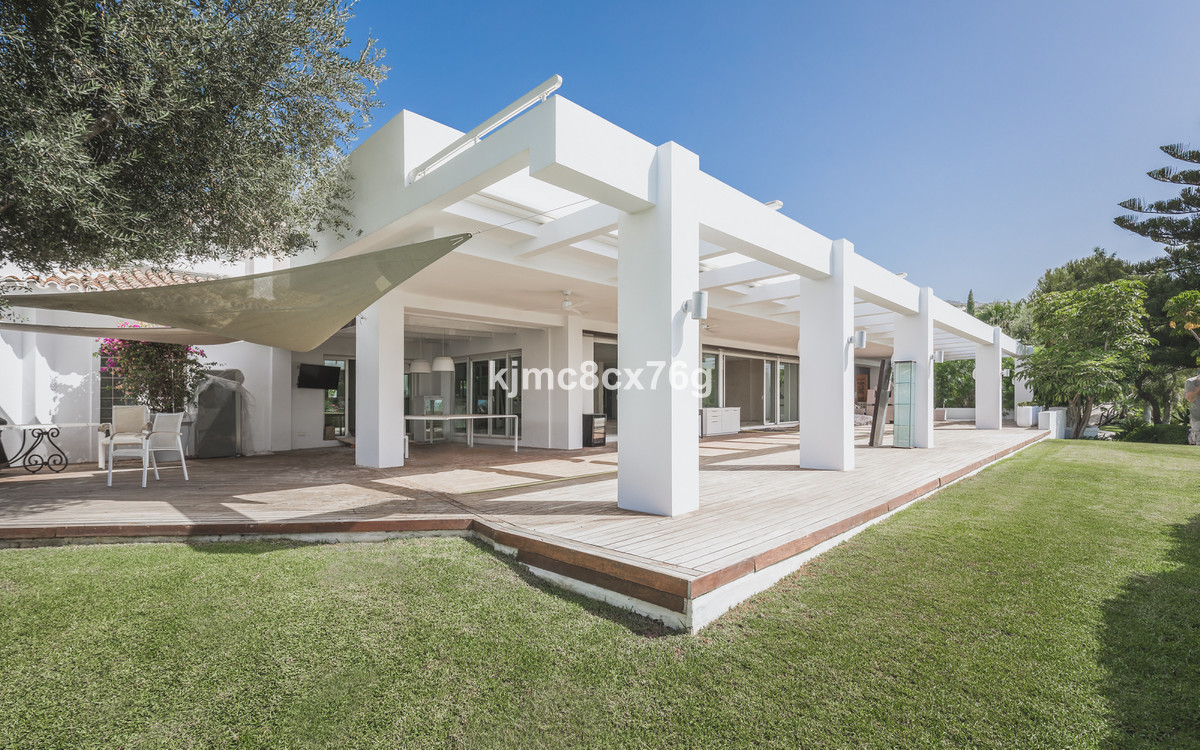 Villa for sale in Sierra Blanca, Costa del Sol