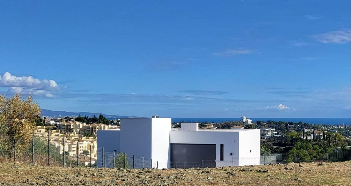 Build plot, located in the exclusive Los Flamingos Golf Resort, with direct sea and mountain views.
, Spain