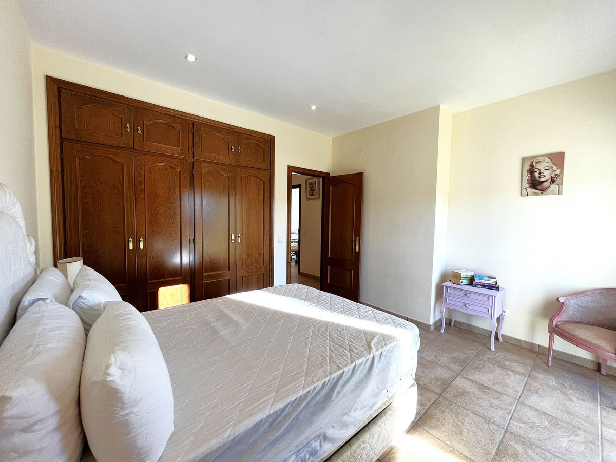 Villa con 4 Dormitorios en Venta Estepona