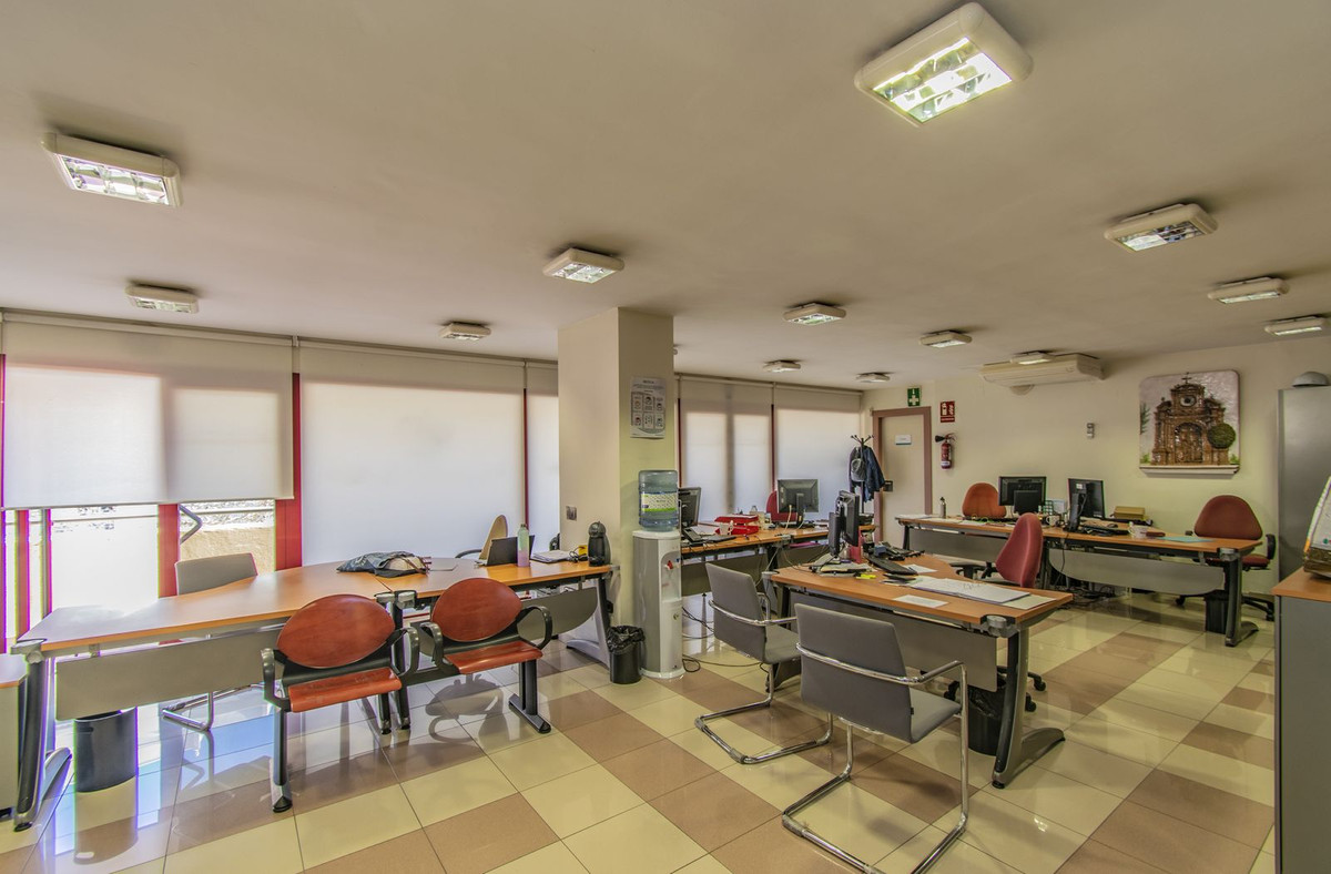 						Commercial  Office
													for sale 
																			 in Marbella
					