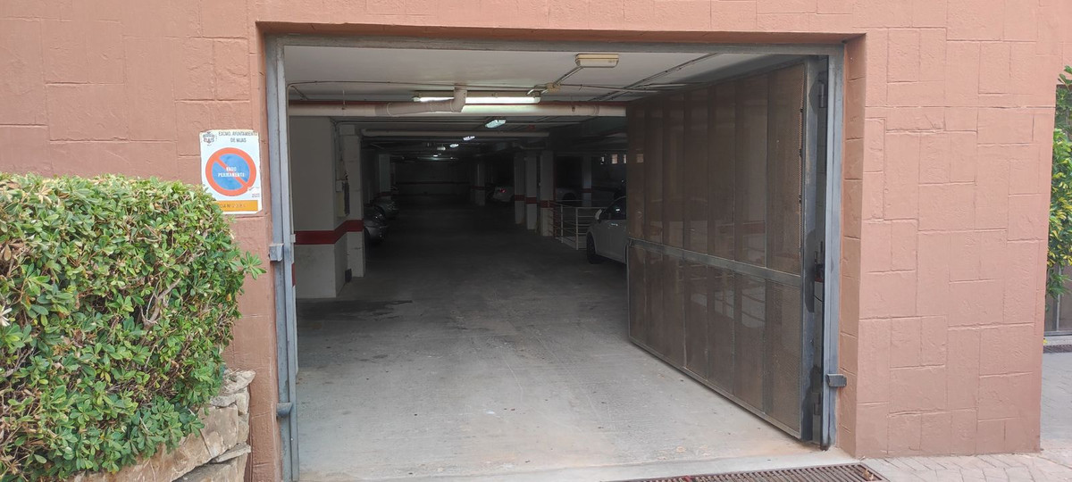 Underground parking, lift,  low Rivera del sol. Walking distance to shop. Safe. 12m2-, Spain