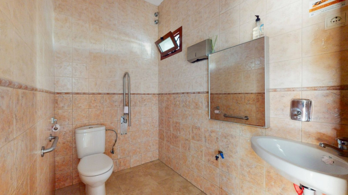 0 bedroom Commercial Property For Sale in Carranque, Málaga - thumb 2