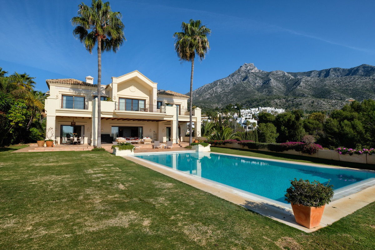Villa con 10 Dormitorios en Venta Marbella