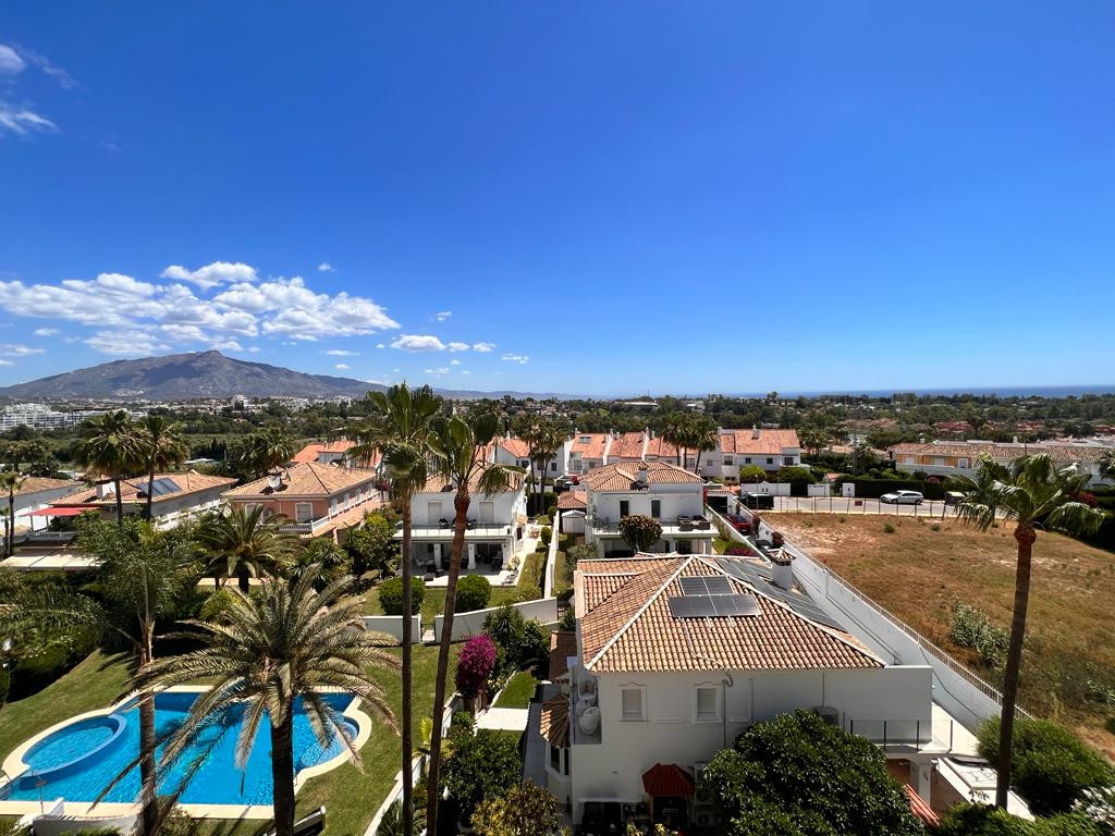 Penthouse for sale in Atalaya, Costa del Sol