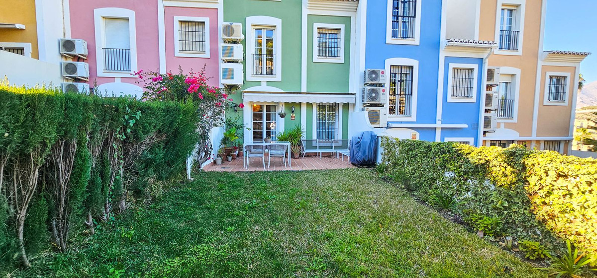 Maison Jumelée, Mitoyenne  en vente    à Casares Playa