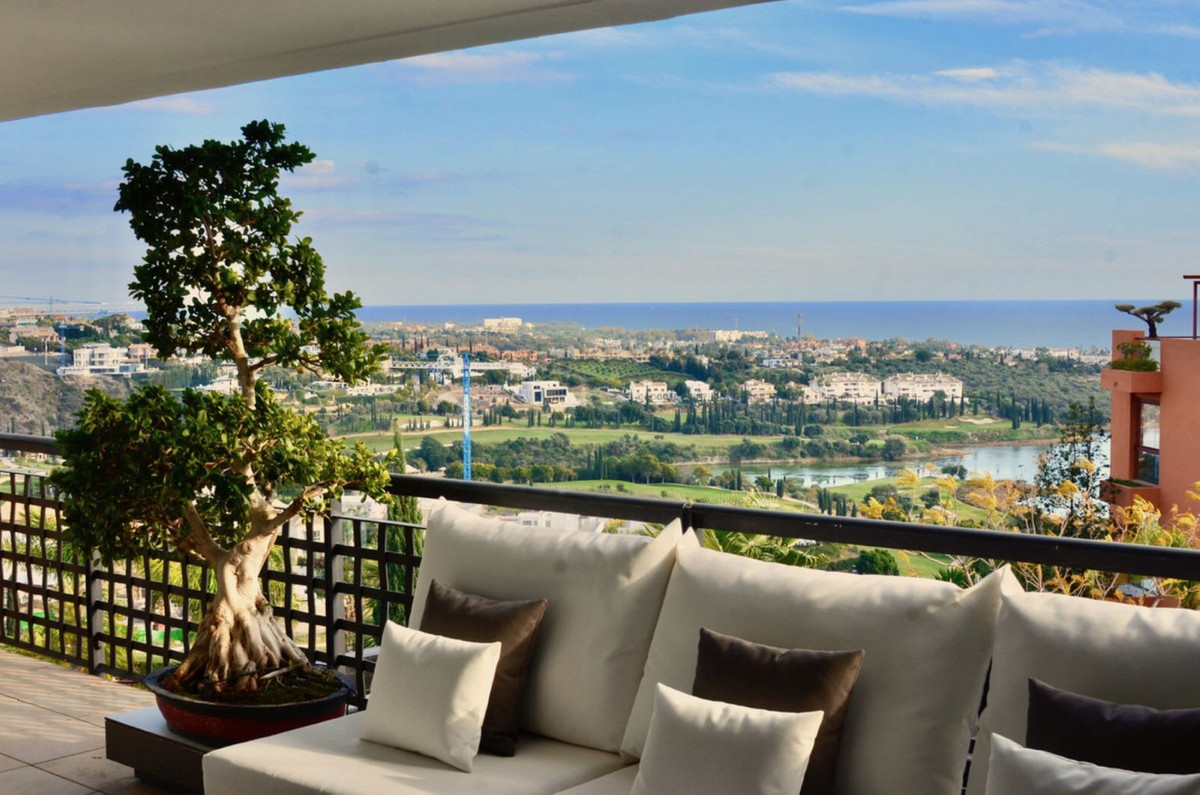 						Apartment  Middle Floor
													for sale 
																			 in Los Flamingos
					
