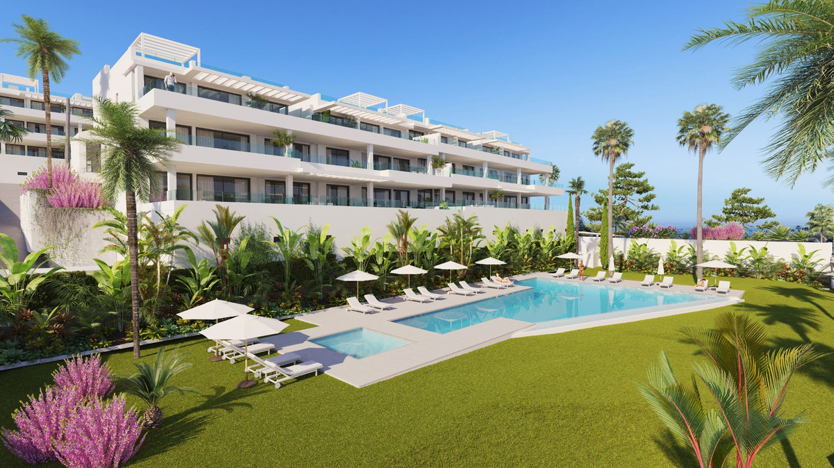 Middle Floor Apartment for sale in Estepona R4631401