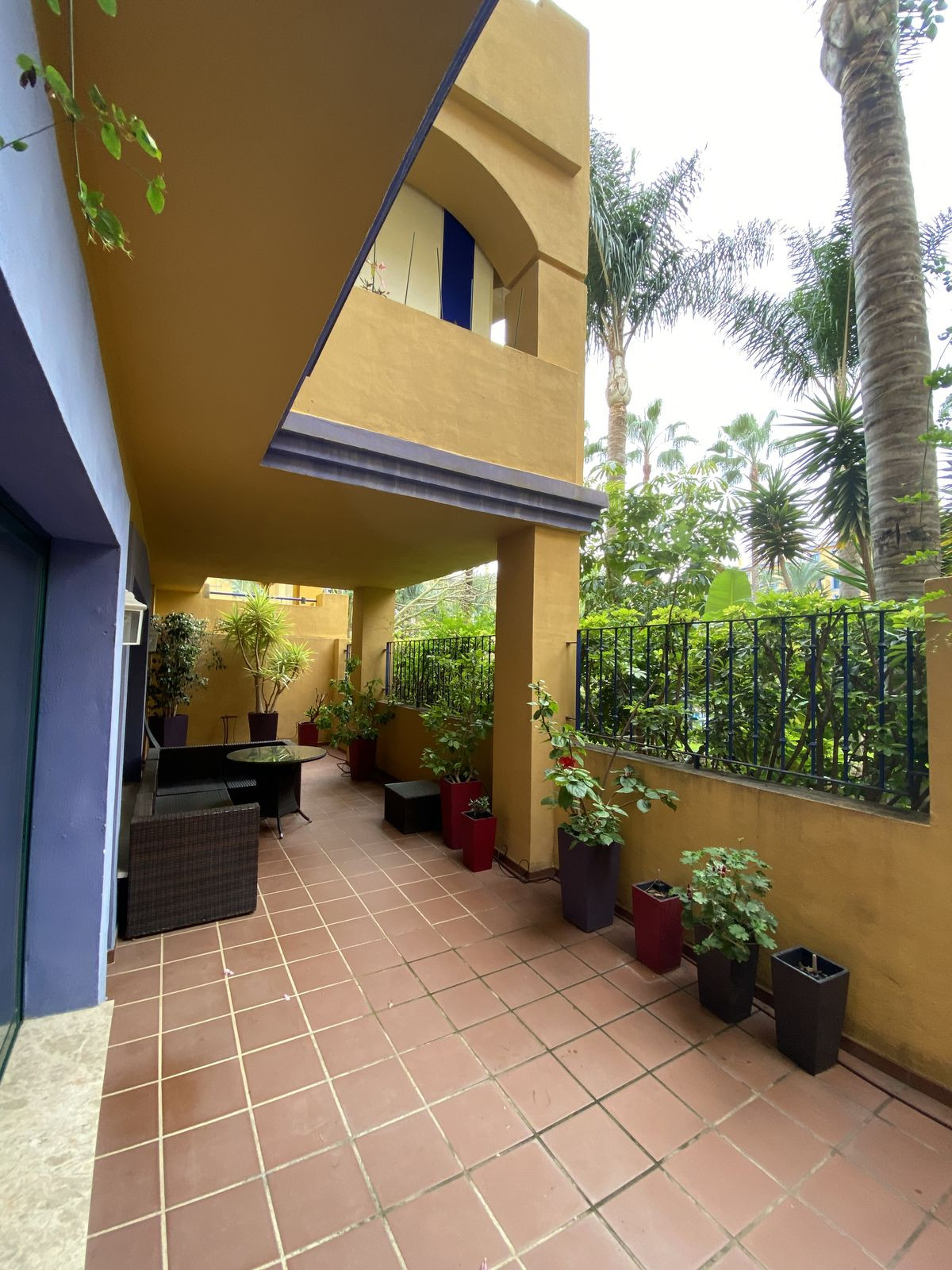 Apartamento Planta Baja en San Pedro de Alcántara, Costa del Sol
