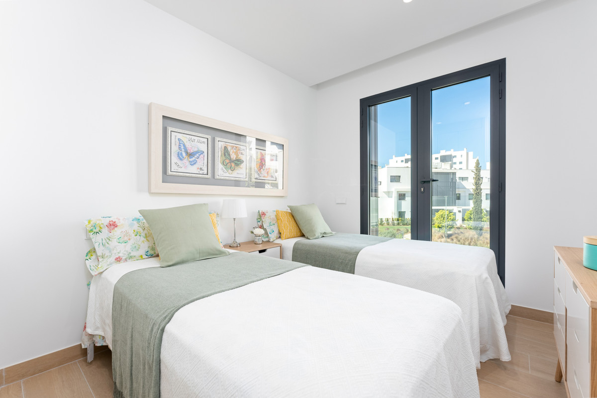 2 bedroom Apartment For Sale in Fuengirola, Málaga - thumb 4