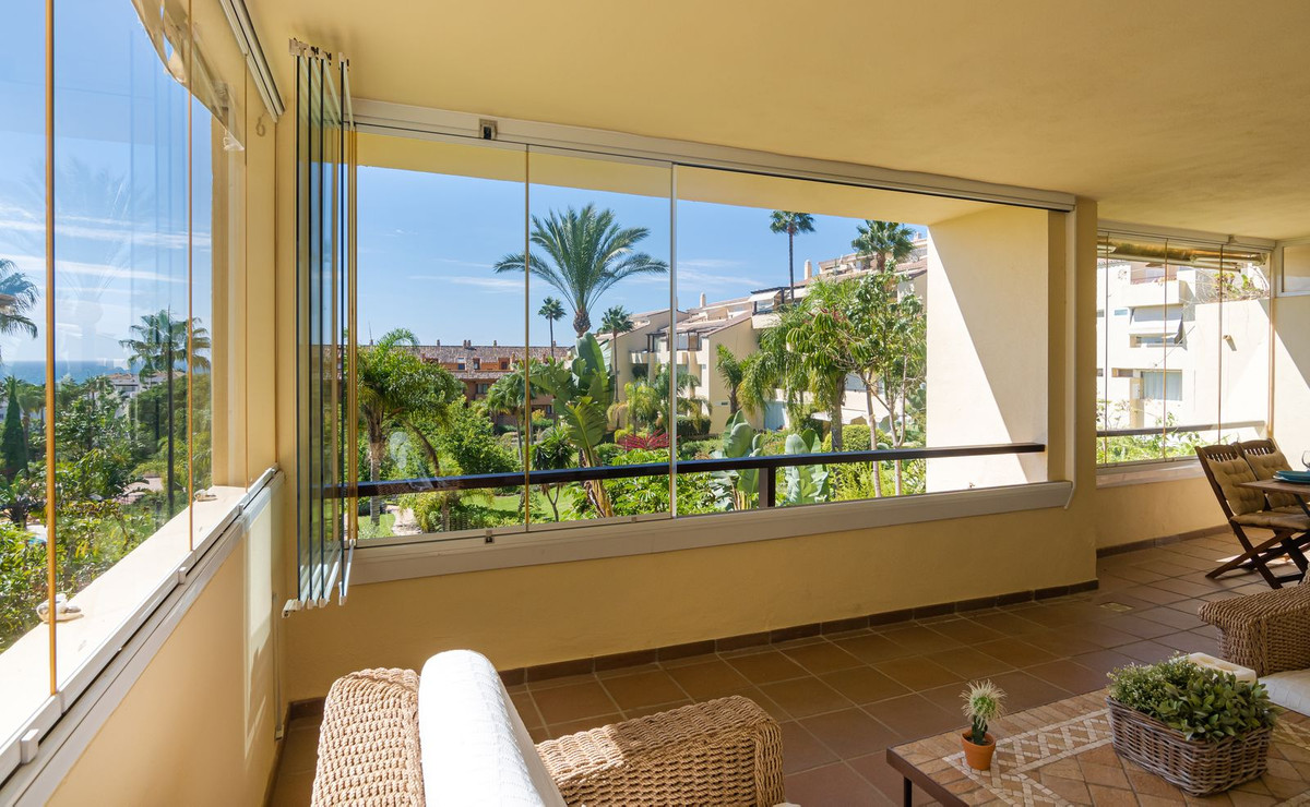 Apartamento Planta Media en Bahía de Marbella, Costa del Sol
