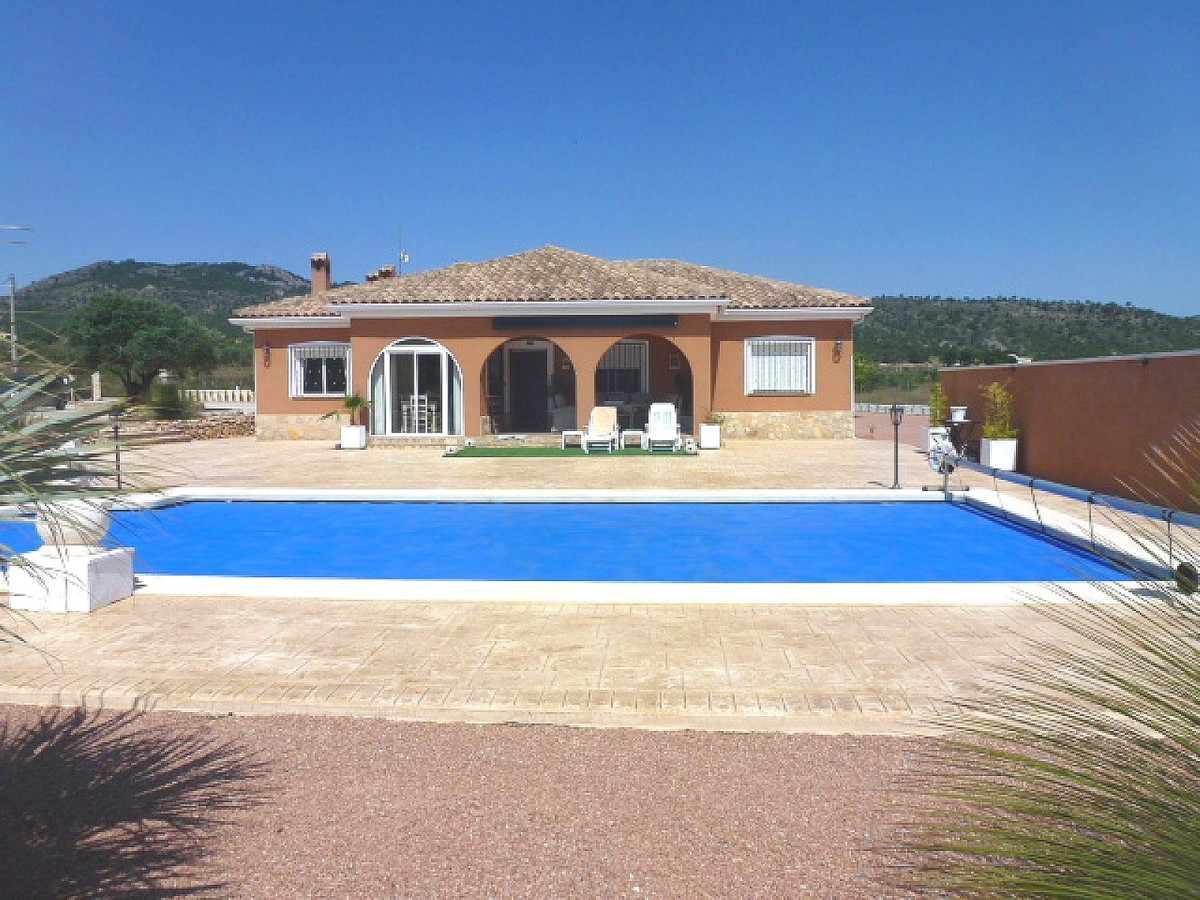 Charming villa located in Salinas, just 5km to the village where you have all amenities. The propert, Spain