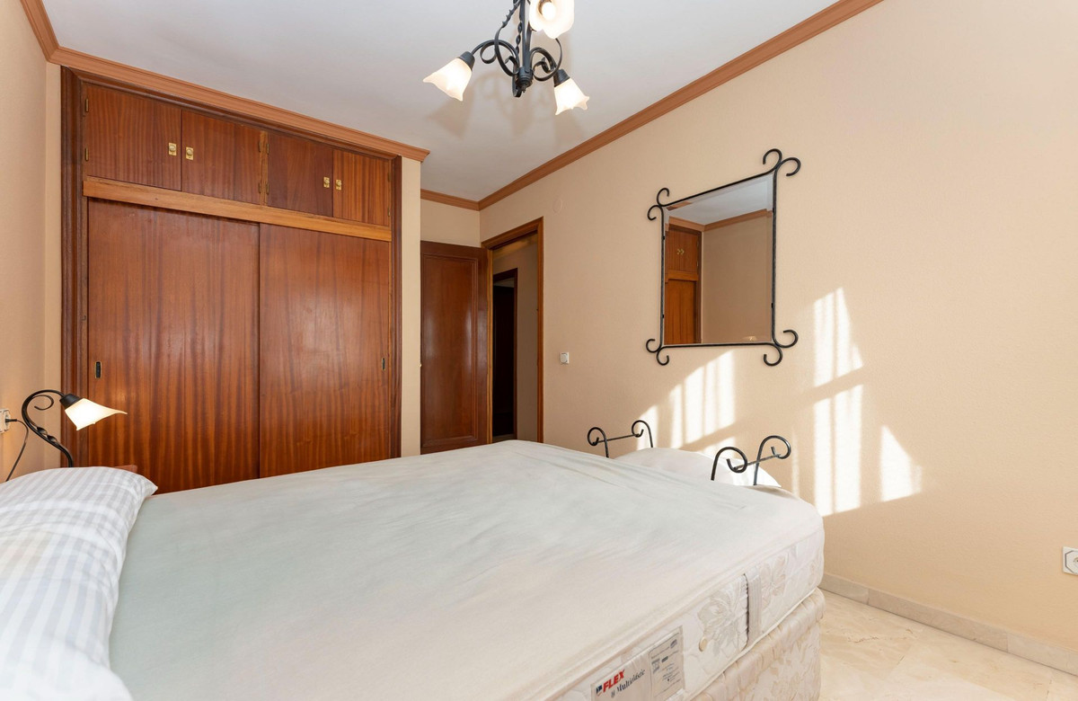 4 Bedroom Middle Floor Apartment For Sale Fuengirola