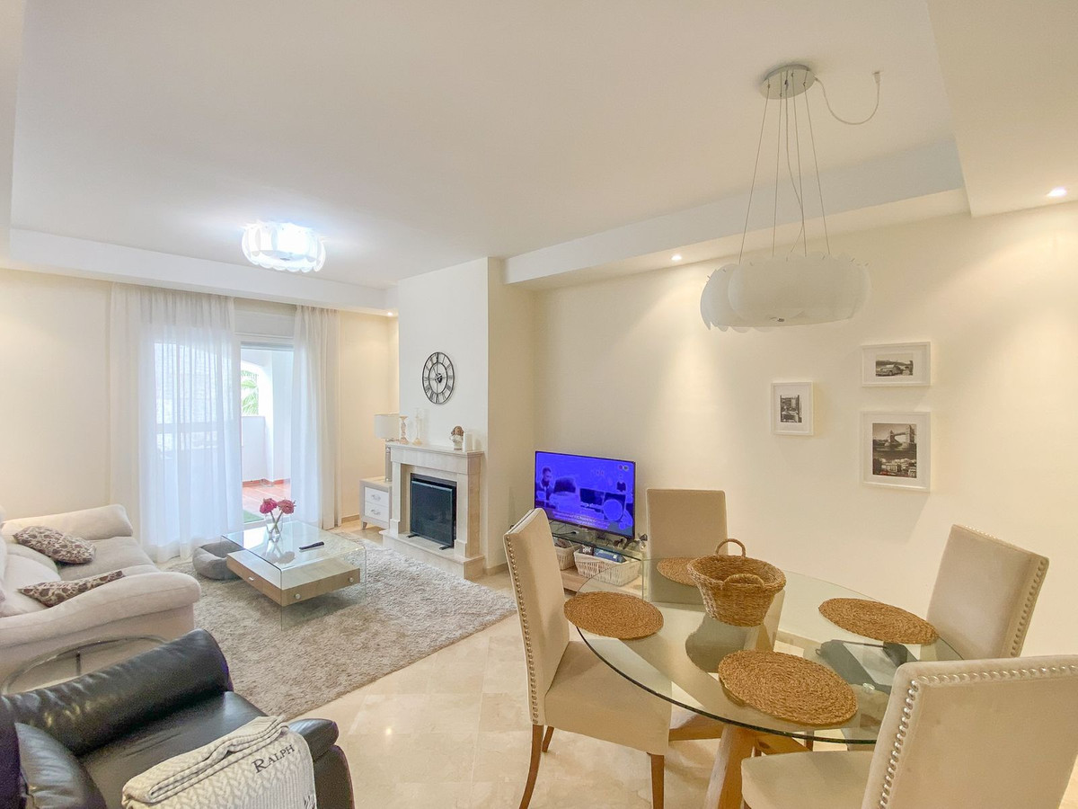 Apartment Middle Floor for sale in Nueva Andalucía, Costa del Sol
