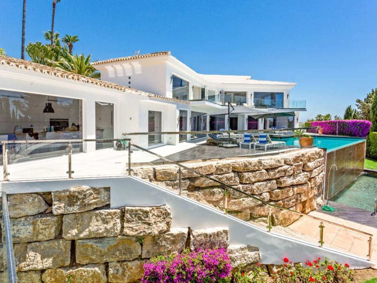 7 Bedroom Detached Villa For Sale Las Chapas, Costa del Sol - HP4145284