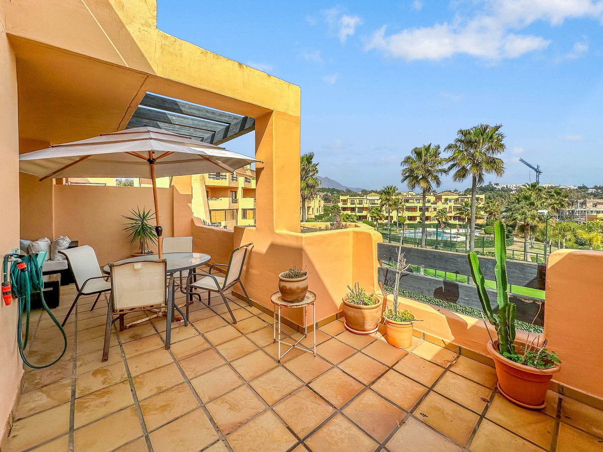 Apartamento Planta Media en Casares Playa, Costa del Sol
