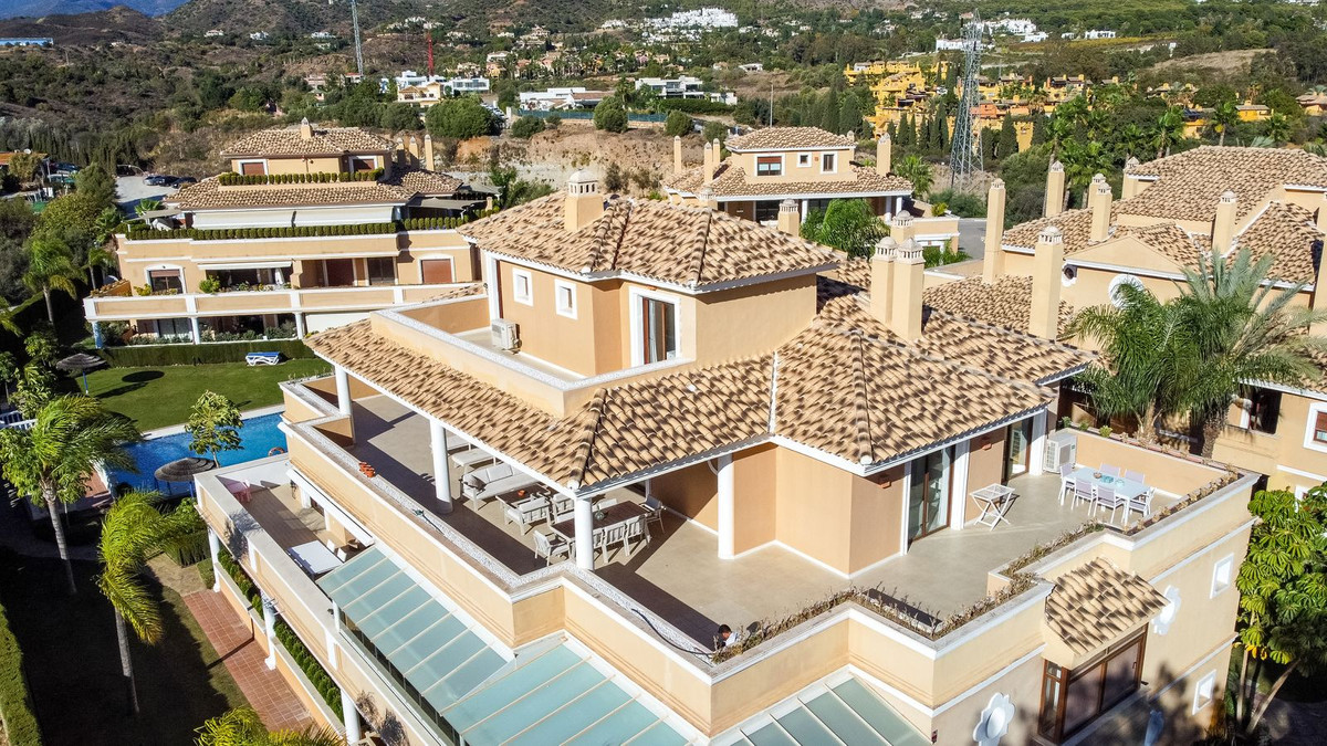 4 Bedroom Penthouse For Sale The Golden Mile, Costa del Sol - HP4187638