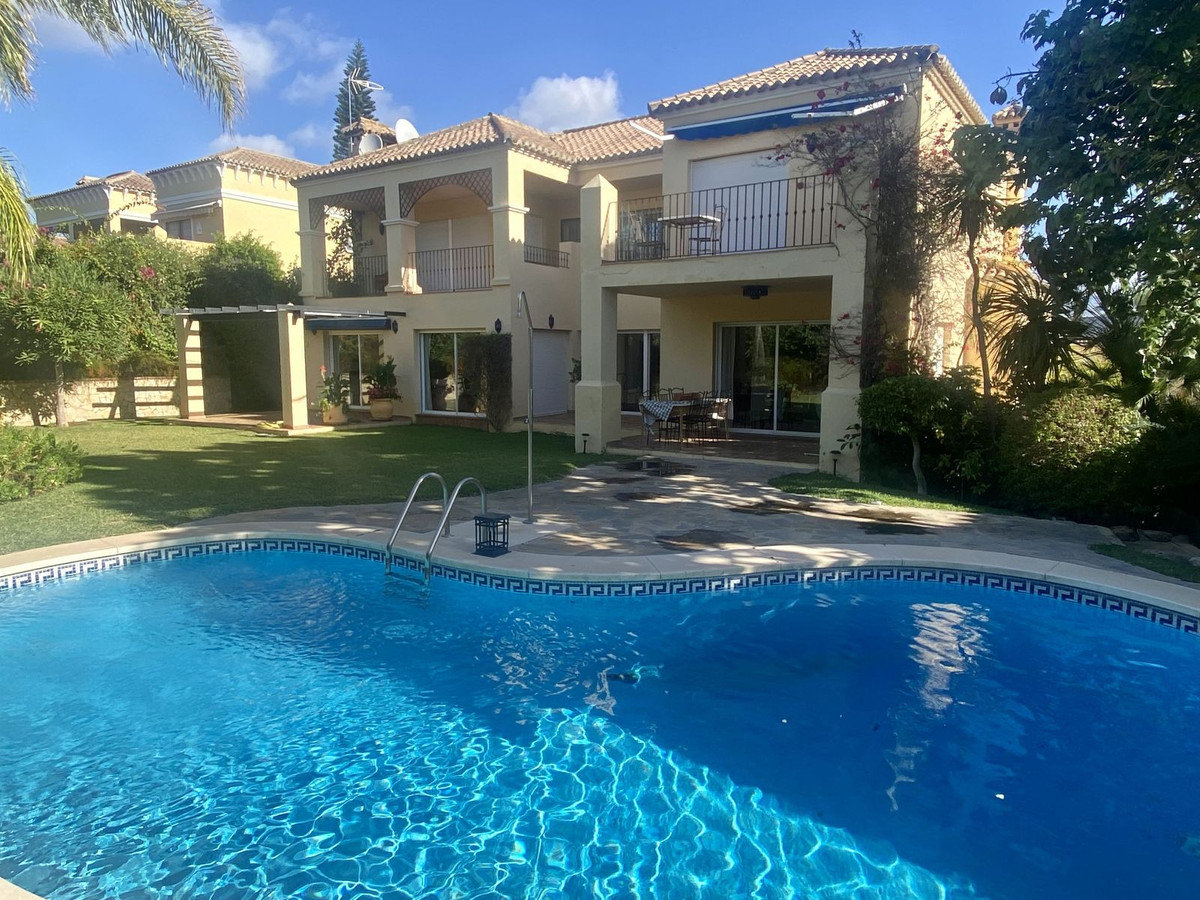 Luxury frontline golf villa for sale in Guadalmina Alta with beautiful views to the Guadalmina Golf Course.