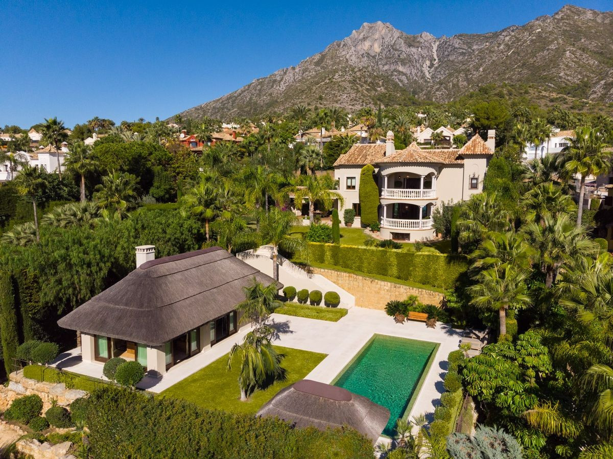 Detached Villa for sale in Marbella R4154362
